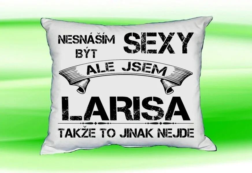 Polštář se jménem LARISA Bilý