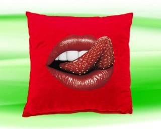 Polštářek jahodová pusa červený