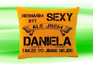 Polštář se jménem DANIELA Medový