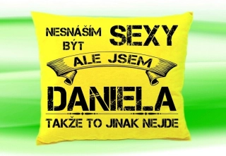 Polštář se jménem DANIELA Žlutý