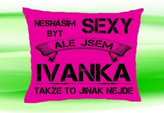 Polštář se jménem IVANKA  Růžový