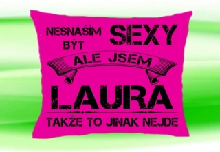 Polštář se jménem LAURA Růžový