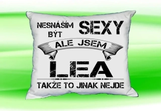 Polštář se jménem LEA Bilý