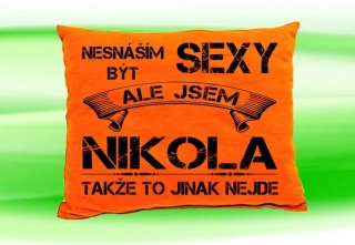 Polštář se jménem NIKOLA Oranžový