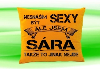 Polštář se jménem SÁRA Medový