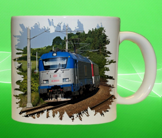 hrnek s lokomotivou 380 014-1