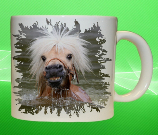 hrnek s koněm kůň IV