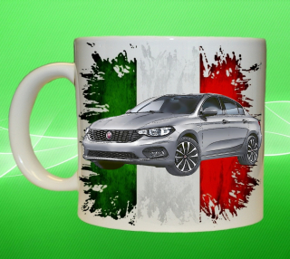 hrnek s Fiatem Fiat Tipo 2016