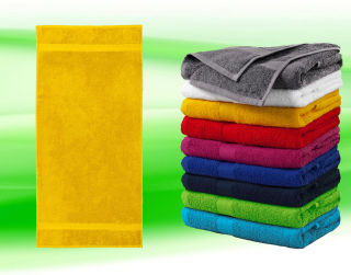 Moon River vyšívaný ručník se jménem žlutý 50 x 100 cm